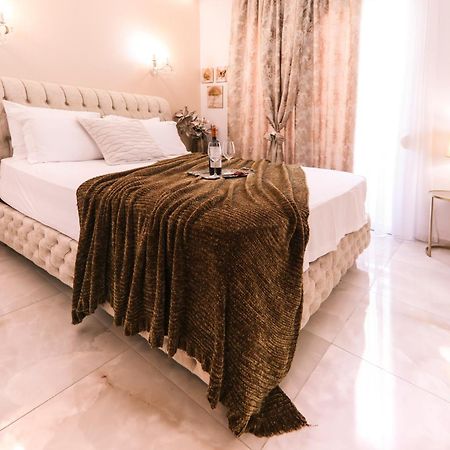 Goldenspace Exquisite Suite Near The Port 볼로스 외부 사진