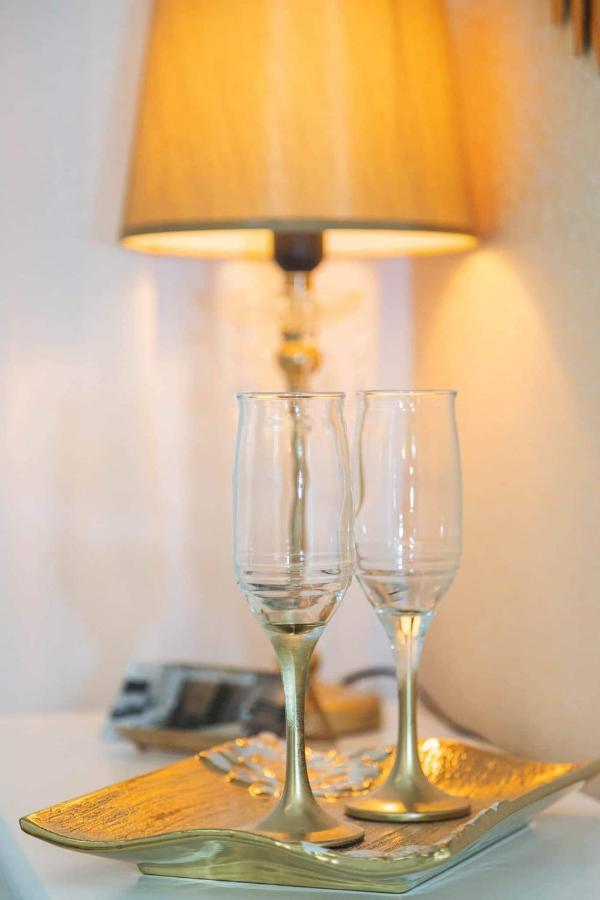 Goldenspace Exquisite Suite Near The Port 볼로스 외부 사진