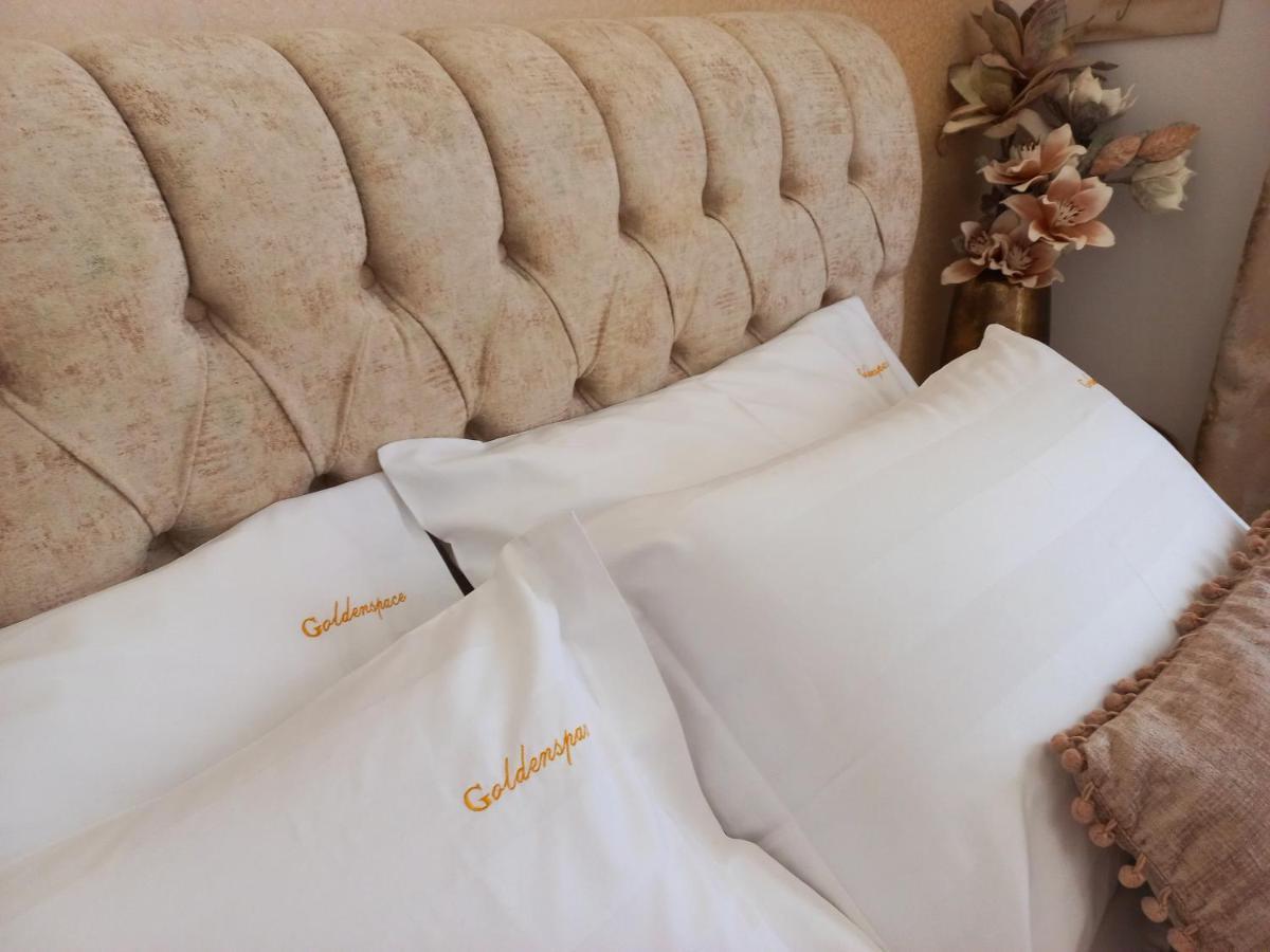 Goldenspace Exquisite Suite Near The Port 볼로스 외부 사진