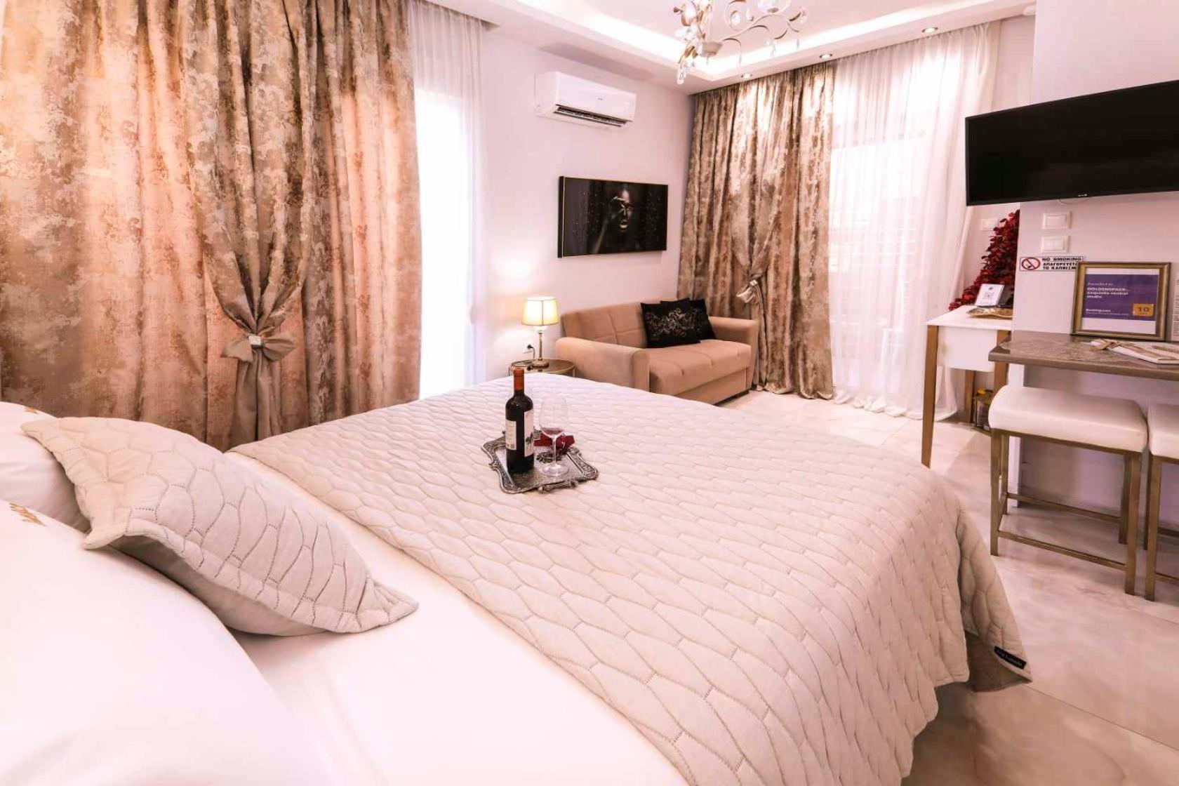 Goldenspace Exquisite Suite Near The Port 볼로스 외부 사진